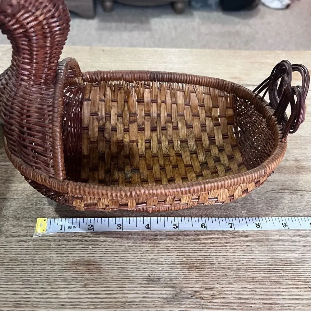 Vintage Duck Basket Bin Camp Adirondack‎ Thanksgiving Fall wicker